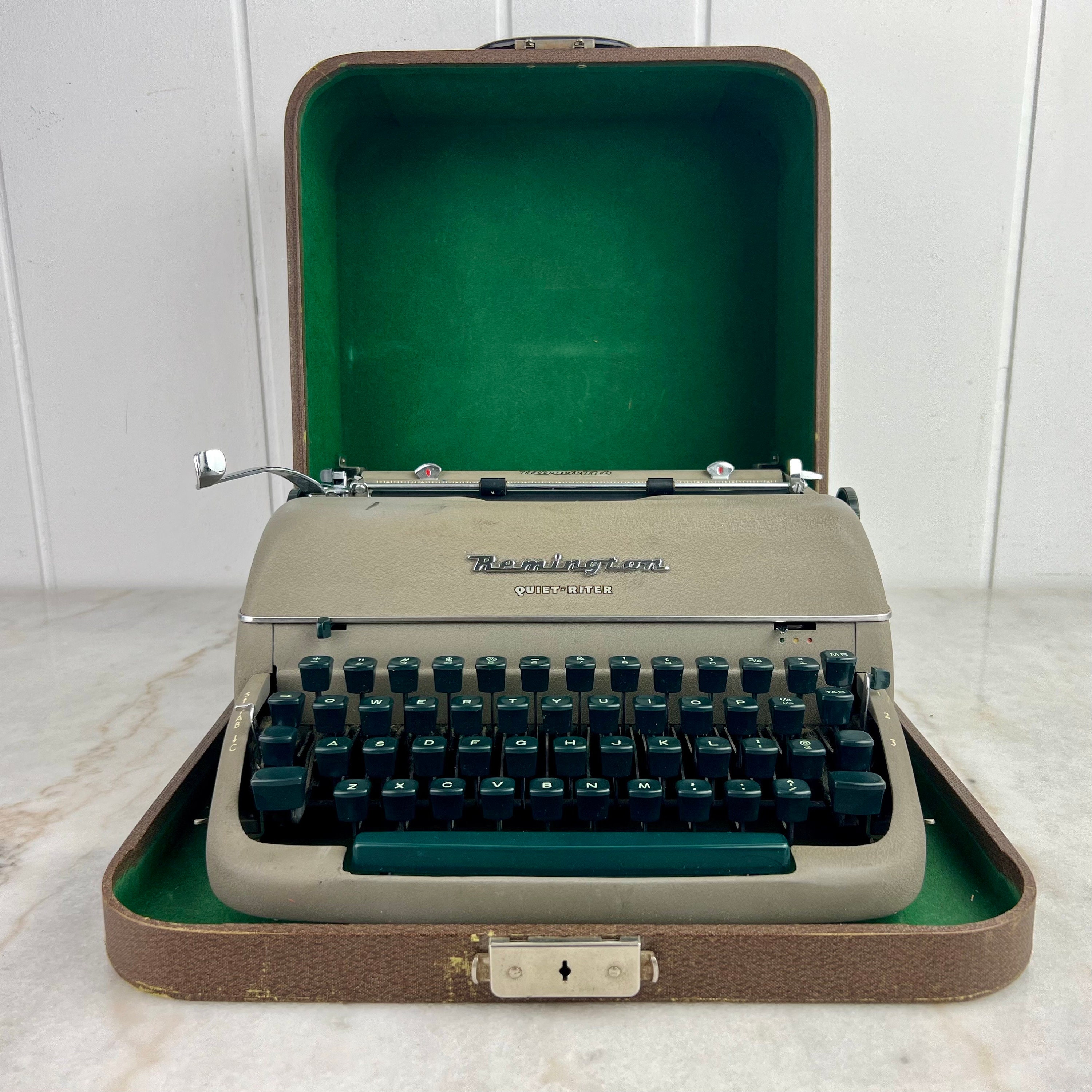 Vintage Remington Quiet-riter Typewriter, 1950s Gunmetal Grey With