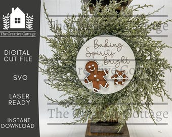 Baking Spirits Bright Candlestick Sign SVG | Wymienny świecznik świąteczny