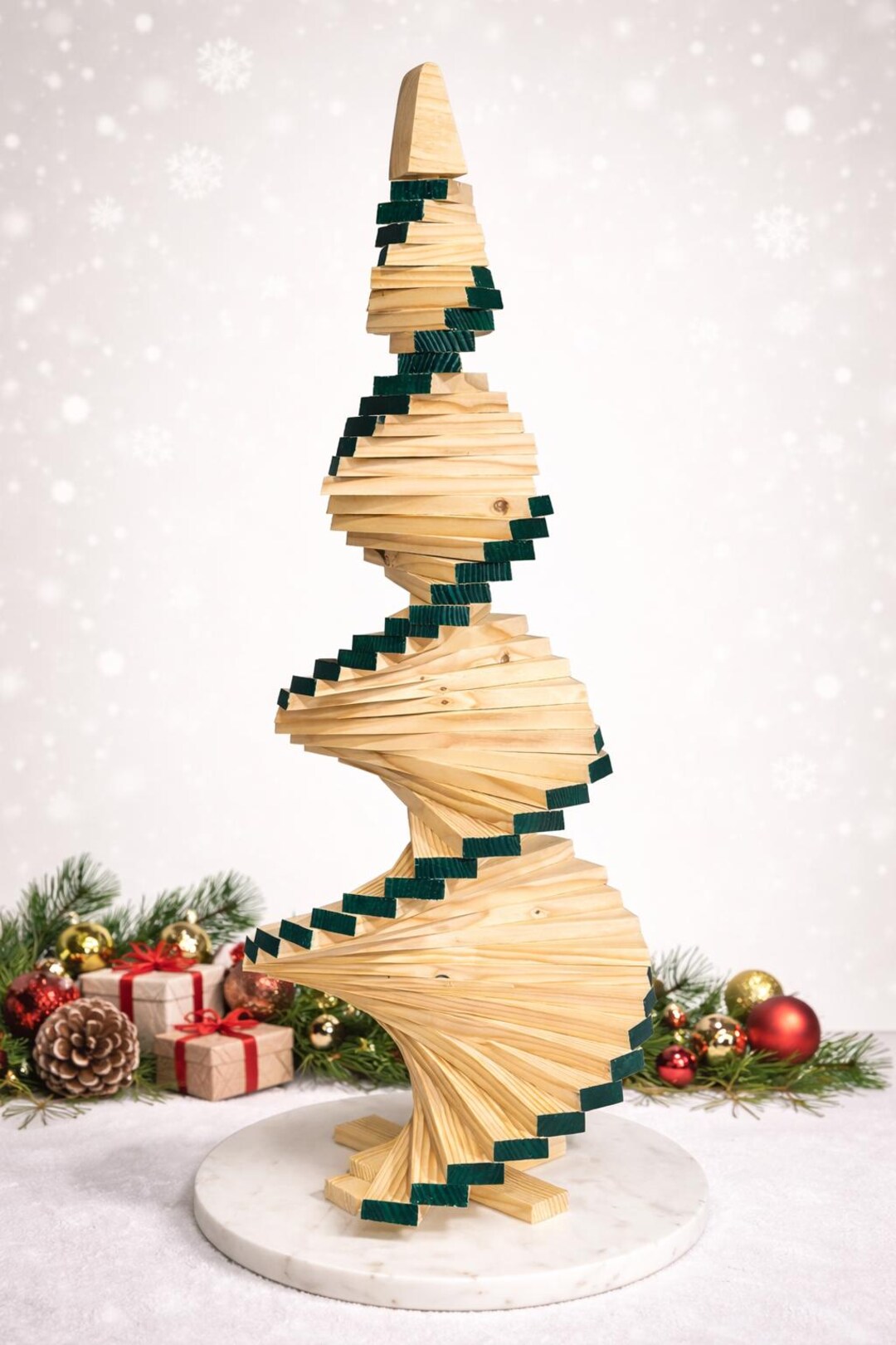 Spiral Wooden Christmas Treenull
