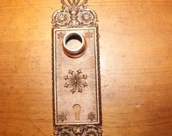 Antique Yale & Towne Cast Bronze Copper Toned Finish Keyhole Escutcheon B-42