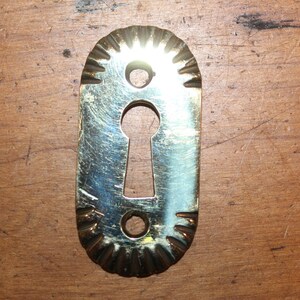 Antique Oval Cast Bronze Radial Pattern Door Keyhole Escutcheon CC-107