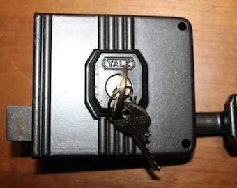 Restored Vintage Steel Yale Rim Lock Mortise with Keeper Catch & Key R-67