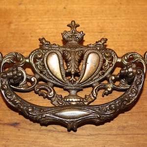 Antique Victorian Ornate 4-1/4&quot; Cast Bronze Furniture Drop Bail Drawer Pull I-31
