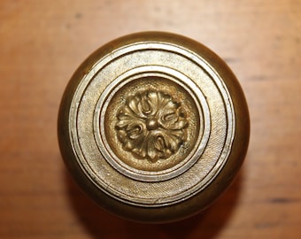 Antique Roland by Russel & Erwin Cast Bronze Knob M-14000 C: 1909  Y-30
