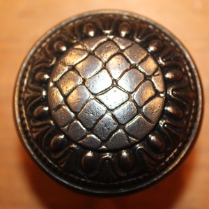 Single Unique Cast Iron Knob D-11400 Turtle Shell Design C:1890 Y-6