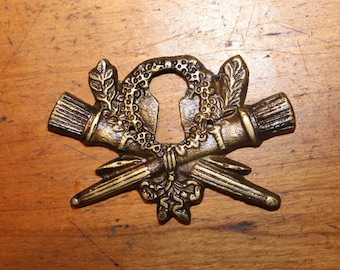 Vintage Cast Brass Bronze Reproduction Door Keyhole Escutcheon  CC-4
