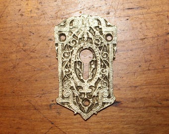 Vintage Cast Brass Bronze Reproduction Door Keyhole Escutcheon  CC-79