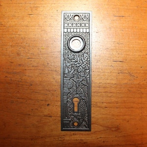 Broken Leaf Lockwood B-12600 C:1887 Victorian Cast Iron Knob Escutcheon S-217