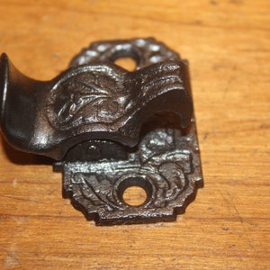 Antique Eastlake Cupboard Pantry Latch Lock Missing Keeper Cast Iron  FF-17