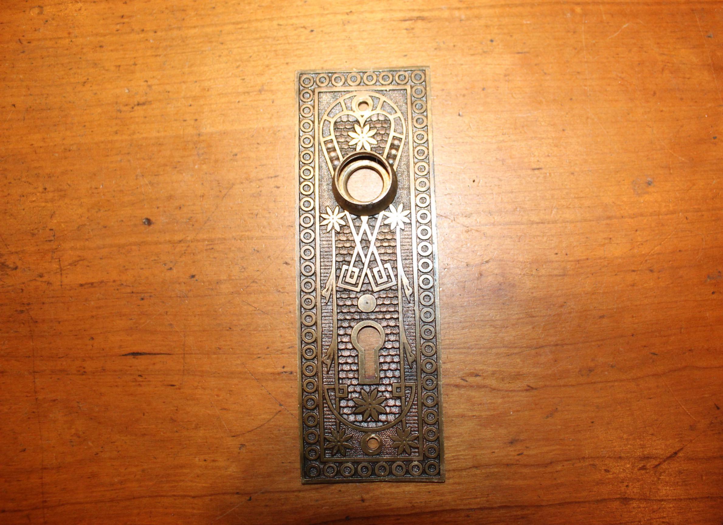Antique Victorian Wide Bronze Keyhole Escutcheon Norwalk H-22000 C:1890  S-14