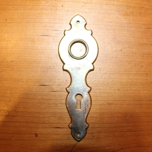 Antique Nickel Plated Bronze Art Deco (Nouveau?) Keyhole Escutcheon  B-16