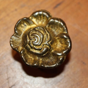 Small 1-1/2&quot; Antique Round Brass Bronze Furniture Drawer Dresser Pull I-28