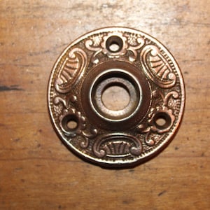 Victorian Antique Ornate Brass/Copper Plate on Cast Iron Doorknob Rosette EE-36