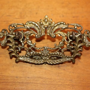 Antique Victorian Ornate 6-3/8&quot; Cast Bronze Furniture Drop Bail Drawer Pull G-19