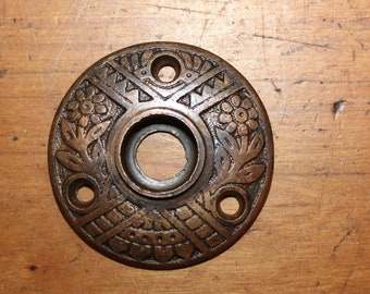 Antique Victorian Cast Bronze Rosette Doorknob Escutcheon  EE-56