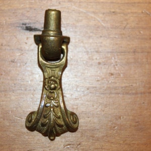 Antique Vintage Cast Bronze Drawer Drop Pendant Pull Nice Patina  P-16