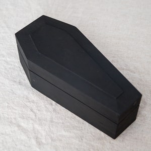 Miniature Lidded Coffin
