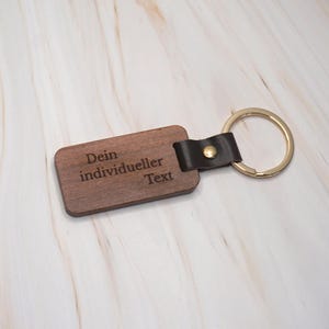 Nussbaum Schlüsselanhänger mit persönlicher Gravur - Holz Anhänger