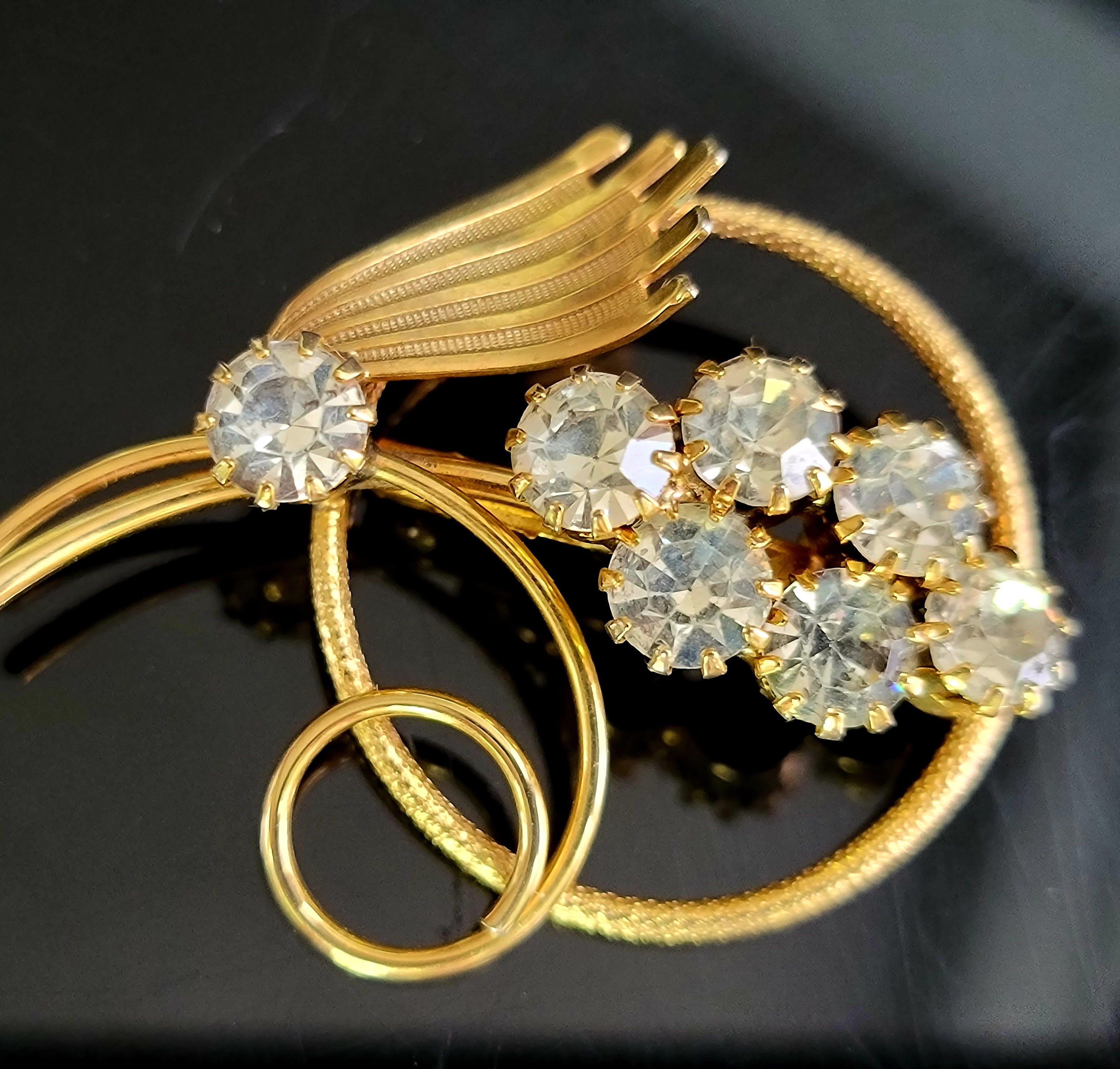 Vintage Crystal Flower Brooch Jewelry Zircon Brooches for Women Accessories