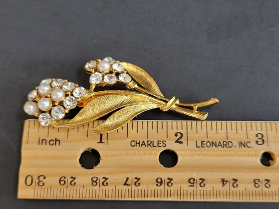 Vintage pearl and rhinestone brooch, Pearl Crysta… - image 9