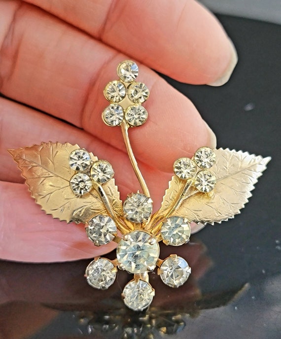 Vintage Clear Sparking Rhinestone Floral Brooch, - image 2