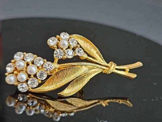 Vintage pearl and rhinestone brooch, Pearl Crysta… - image 8