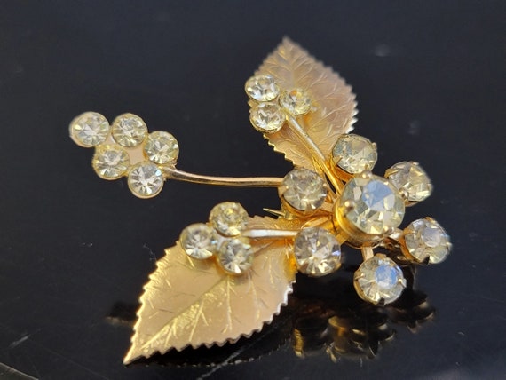 Vintage Clear Sparking Rhinestone Floral Brooch, - image 3