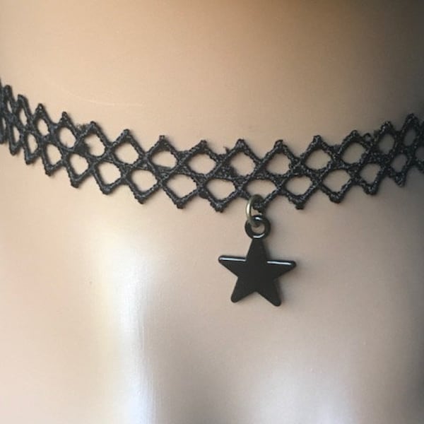 Collier ras de cou étoile en dentelle noire, bijoux gothiques victoriens, breloque ras de cou tatouage, collier ras de cou pour femme, tour de cou victorien en velours,