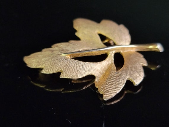 Vintage Gold Texture Maple Leaf Brooch,textured l… - image 2