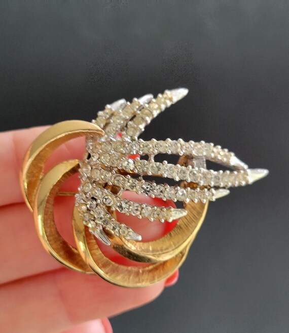 Asymmetrical Rhinestone Leaf brooch,Radiant rhine… - image 1