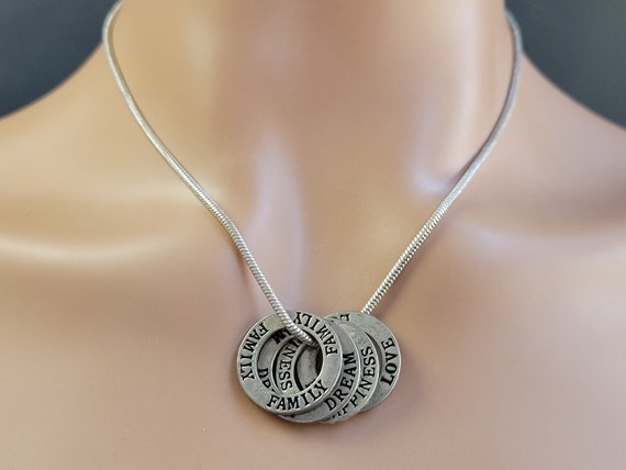 Personalized Interlocking Circle Family Necklace,… - image 9