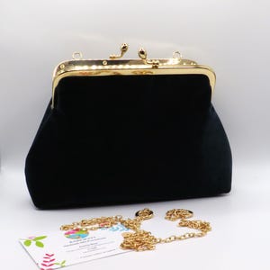 Navy / dunkelblaue Samthandtasche, dunkelblaue Samttasche mit Rose und Hubble-Baumwollblumenfutter, Gold / Silberrahmen und Riemen
