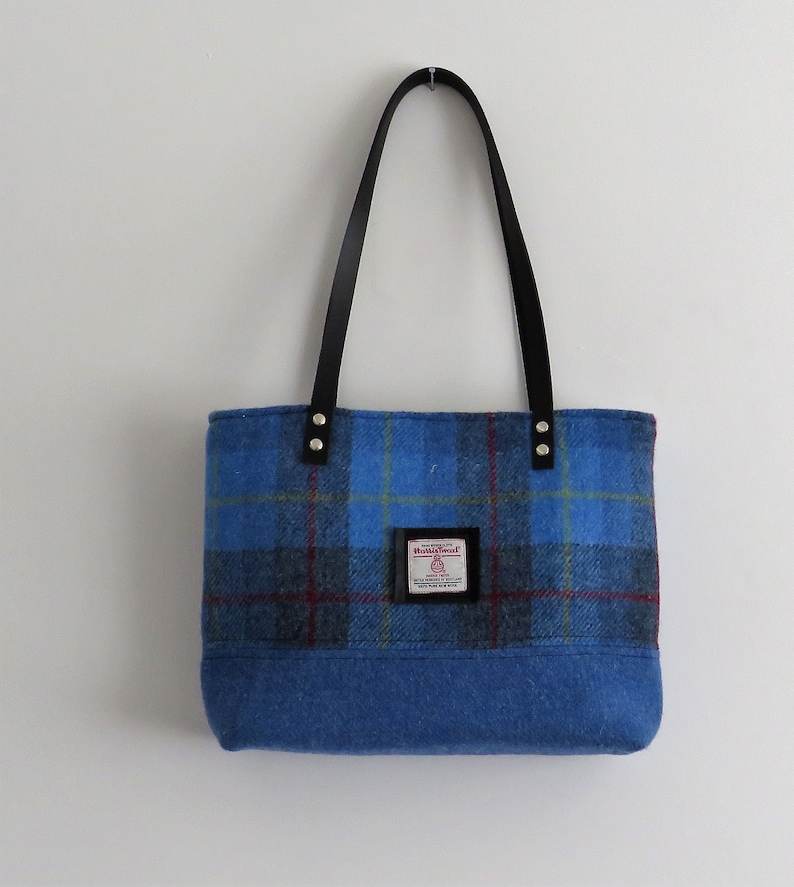 Harris Tweed schwarz / graue Tragetasche mit schwarzen Lederriemen, handgefertigt in Schottland, Geschenk für Frauen Bild 9