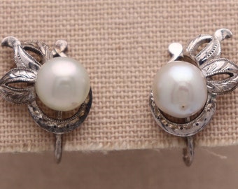 Vintage Sterling & Blue Baroque 8mm pearl Screw Back Earrings (24-1075)