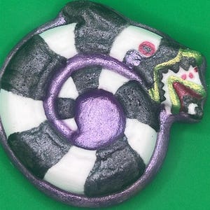 Schlangenwurm Badebombe, Film Thema Badebombe, Gruselige Badebombe, Gruselig Süß, Showtime Badebombe, Sidekick Badebombe