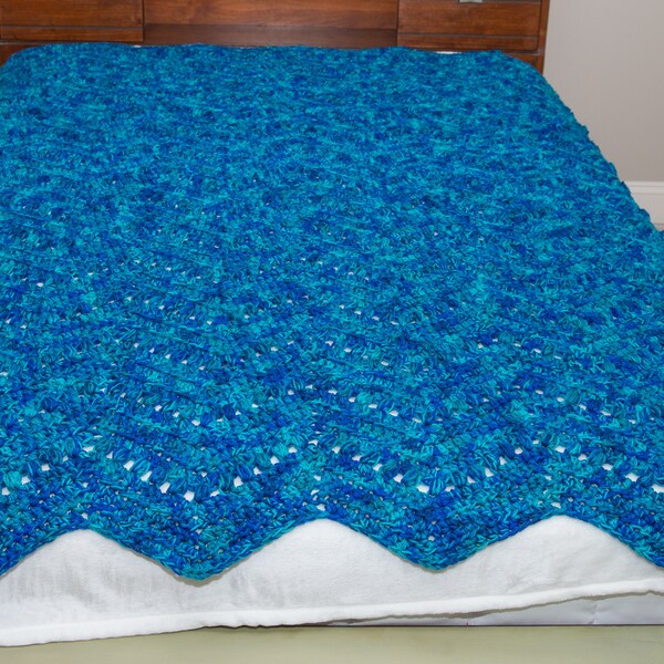 New Hand Crocheted Classic Ripple Design Afghan with Puff Stitch/Extra Thick Double Thread/Shades of Blue/L-74" x W-59" -A42