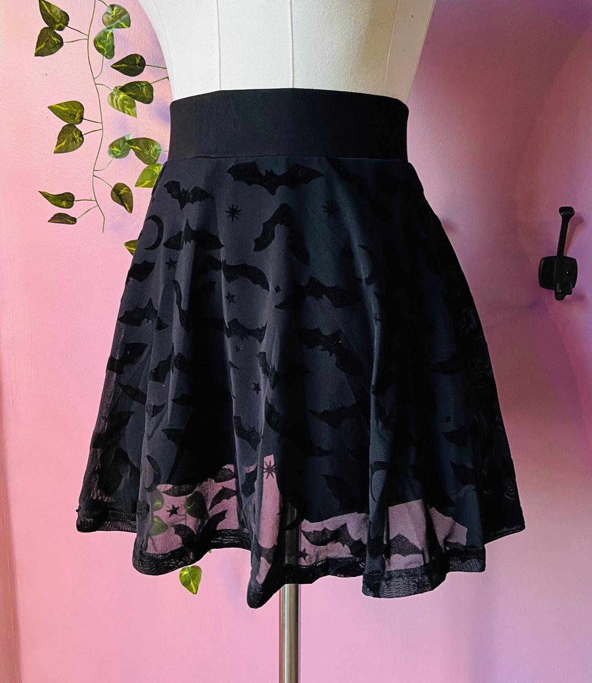 モービッド・ミニ・スコート - BATS - ショーツ内蔵のフロック加工