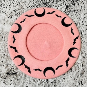 Vegan Beret - Bat Moon - Pastel Pink