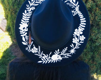 Sombrero vegano de fieltro de ala ancha - sombrero fedora de bruja gótica - Primavera espeluznante