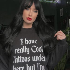 Suéter gótico de punto - Suéter de bruja de terror - Suéter gótico de brujas y crímenes reales - Tengo tatuajes geniales debajo, pero tengo frío