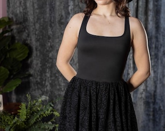 Morella - Robe barboteuse sportive en toile d'araignée - Précommande