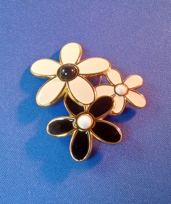 MONET Black and Off White Daisy Pin Brooch