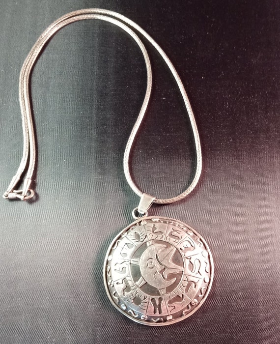 Vingtage Mexican Pendant on Silver Rope Chain