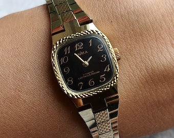 Zegarek damski vintage Chaika: mały złoty zegarek mechaniczny, biżuteria Y2K