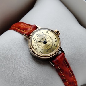 women&#39;s watches, Small gilded watch, Vintage womens watch, Retro watch for women, Gift for her, gold small vintage watch, Y2K