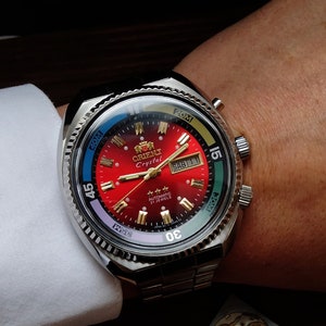 Japanese vintage watch Orient  automatic red dial 21 Jewels