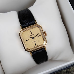 gilded watch, Vintage womens watch, Retro watch for women, Gift for her, gold small vintage watch, Y2K