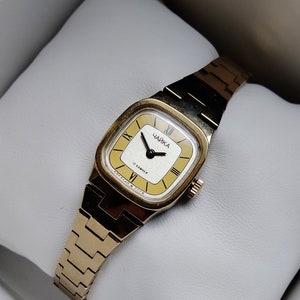 Watches for women, small watch, gift for her, vintage jewelry,Y2K, gold ladies watch, women's watch retro, classic ladies watch