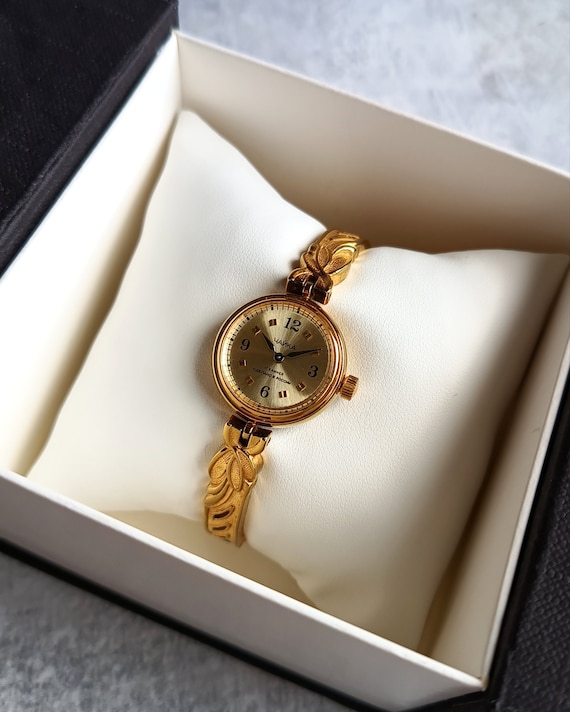 Vintage watch for women Chaika, Small womens watc… - image 2