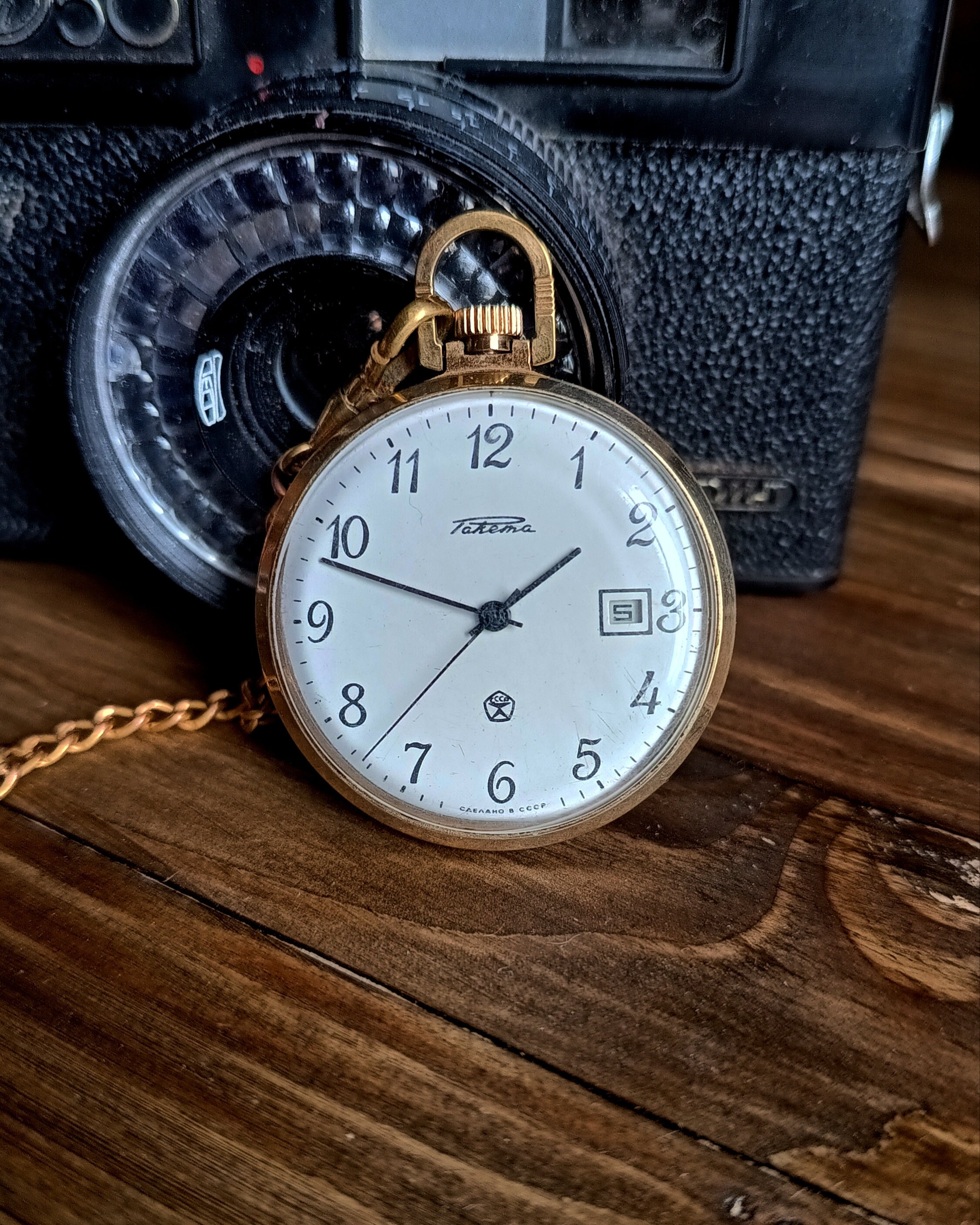 ジャンク☆RAKETA ラケタ 旧ソ連 懐中時計 デイト☆ ヴィンテージ 